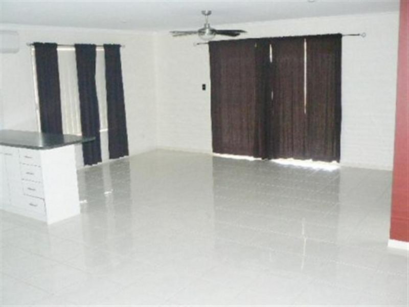 5 Kingston, Point Vernon QLD 4655