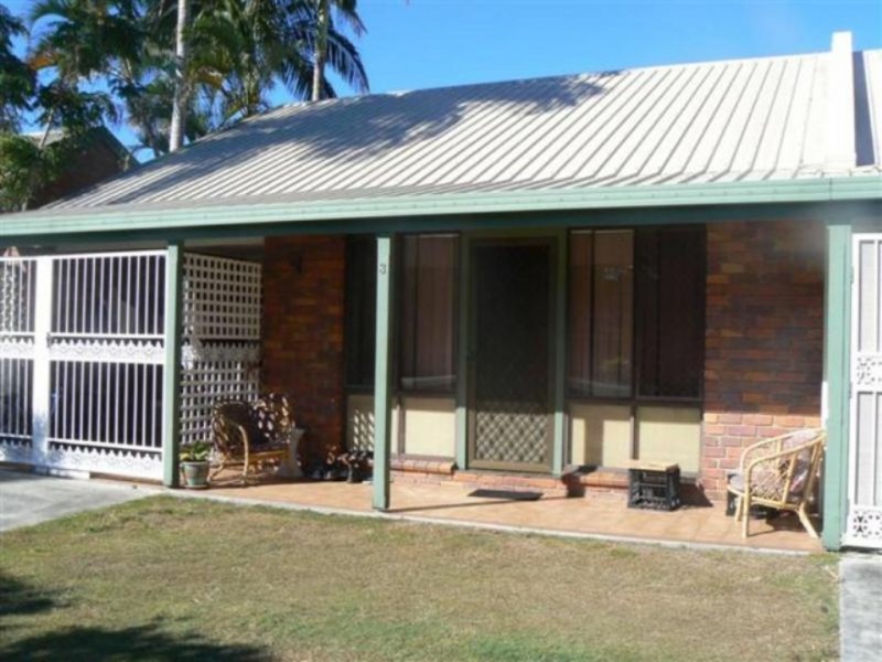 Unit 3/12 Denmans Camp Road, Torquay QLD 4655