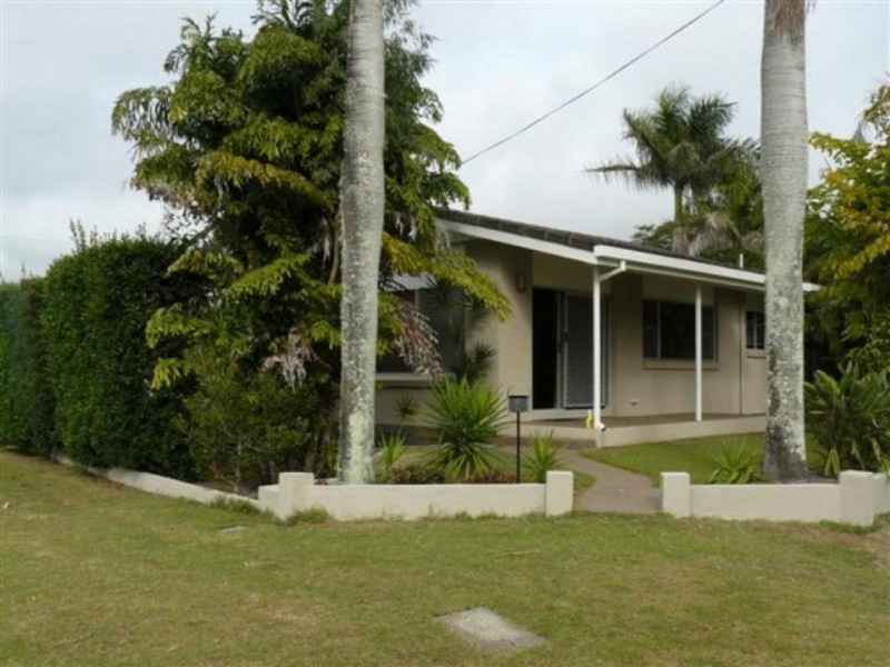 5 Margaret Street, Urangan QLD 4655