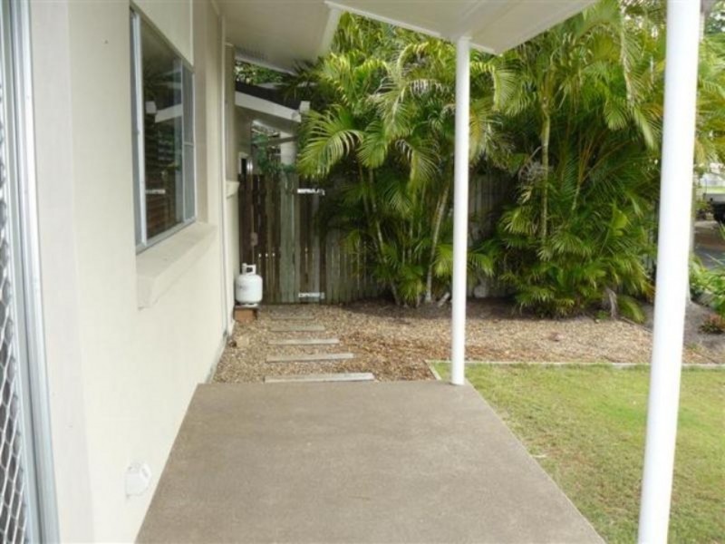 5 Margaret Street, Urangan QLD 4655