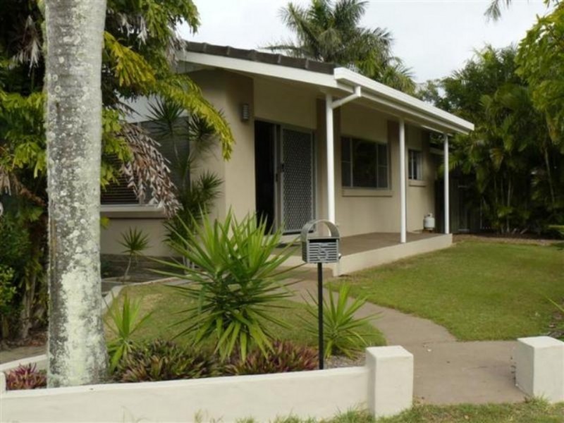 5 Margaret Street, Urangan QLD 4655