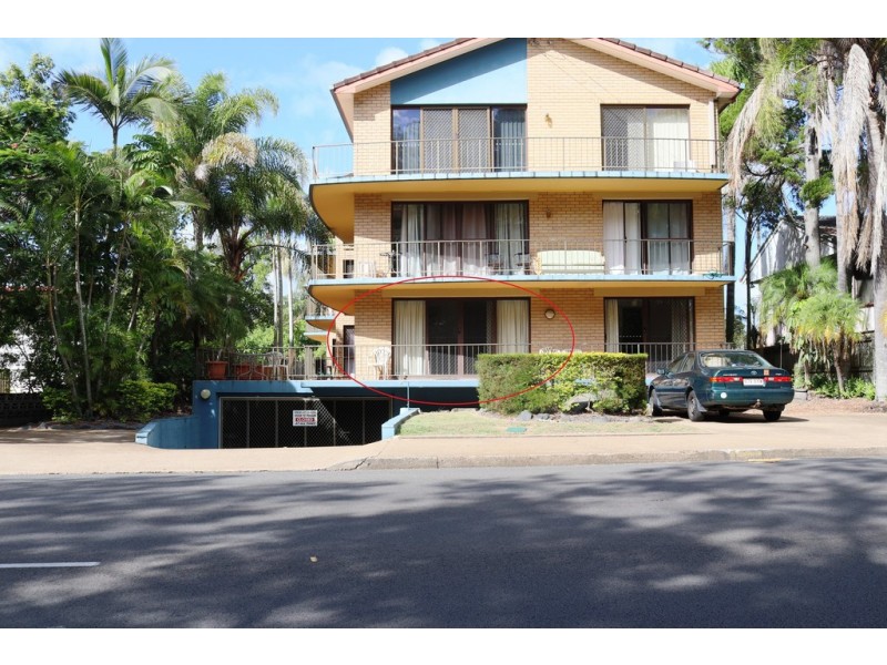 1/394 Esplanade, Torquay QLD 4655