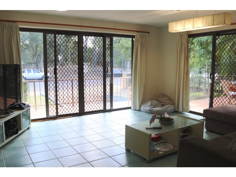 1/394 Esplanade, Torquay QLD 4655