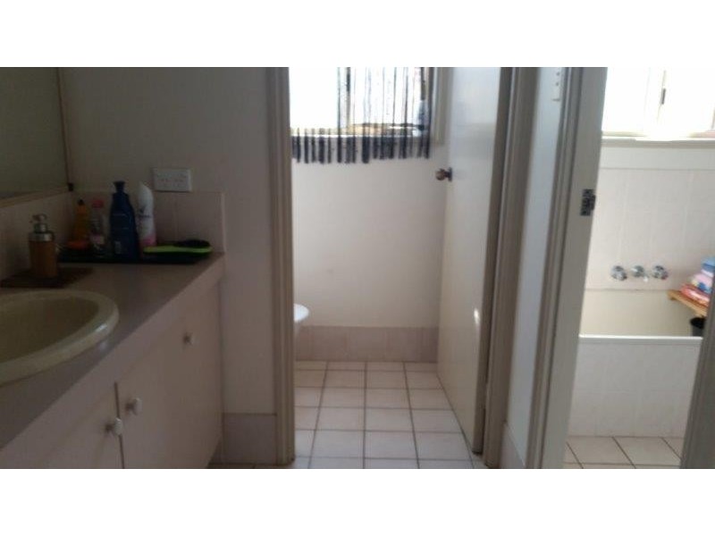 22 Aimee Drive, Urangan QLD 4655