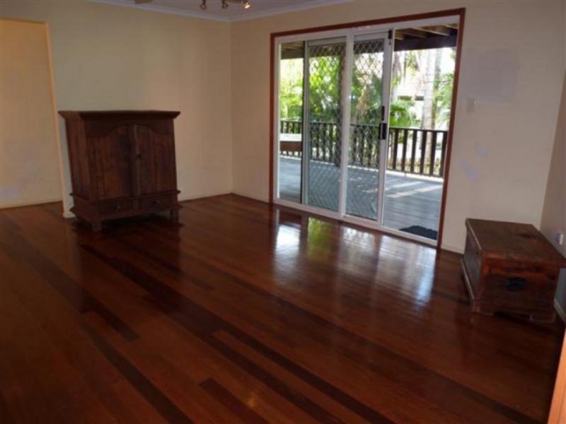 6 Flinders, Point Vernon QLD 4655