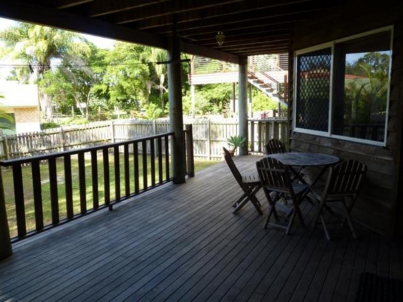 6 Flinders, Point Vernon QLD 4655