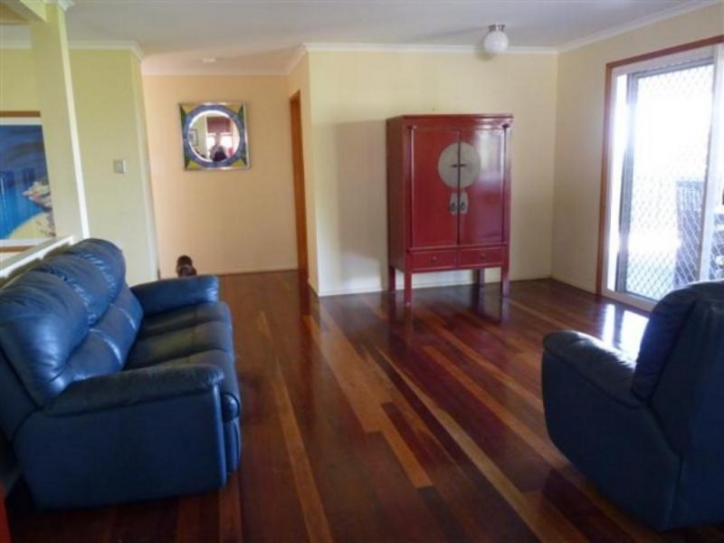 6 Flinders, Point Vernon QLD 4655