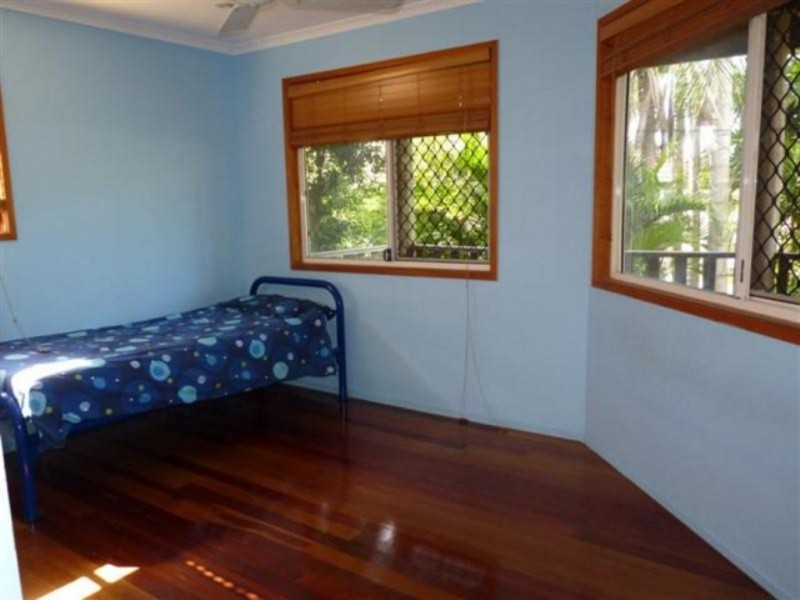 6 Flinders, Point Vernon QLD 4655