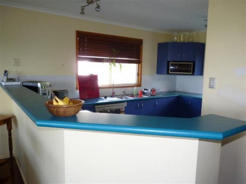 6 Flinders, Point Vernon QLD 4655 Floorplan