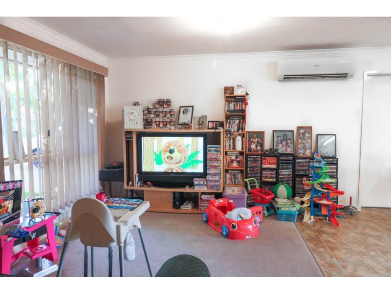 6 Brolga Court, Eli Waters QLD 4655