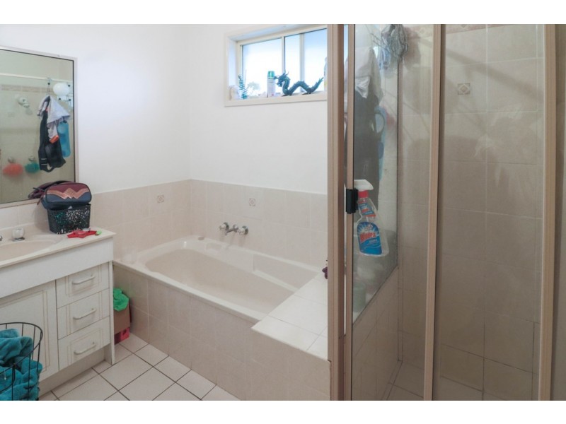 6 Brolga Court, Eli Waters QLD 4655