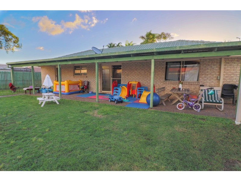 6 Brolga Court, Eli Waters QLD 4655