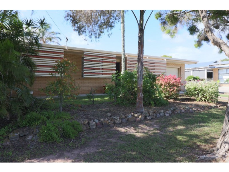 52 Hansen Street, Urangan QLD 4655