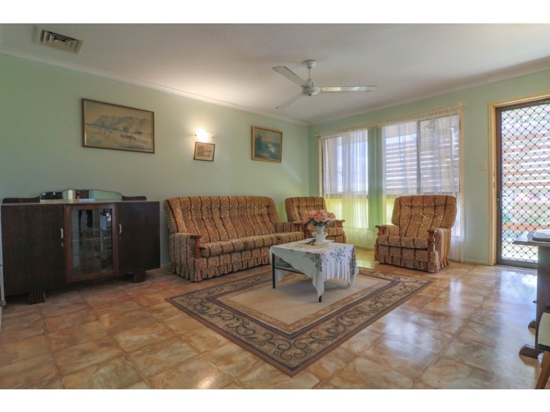 52 Hansen Street, Urangan QLD 4655
