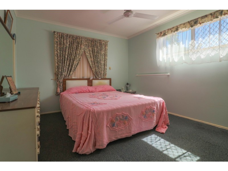 52 Hansen Street, Urangan QLD 4655