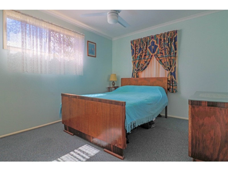 52 Hansen Street, Urangan QLD 4655