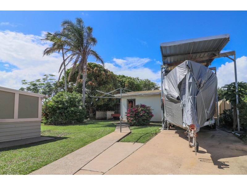 52 Hansen Street, Urangan QLD 4655