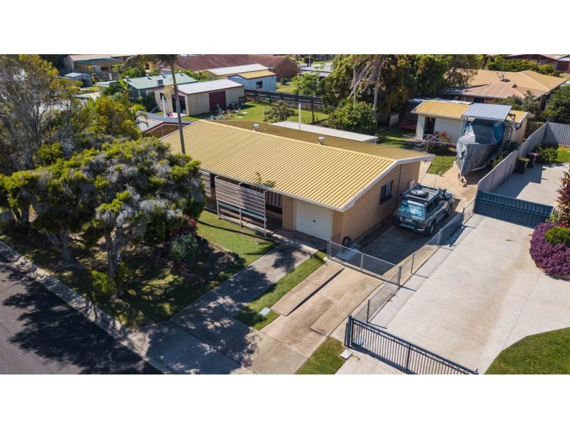 52 Hansen Street, Urangan QLD 4655