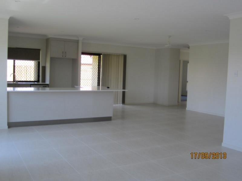 8 Belleni Court, Point Vernon QLD 4655