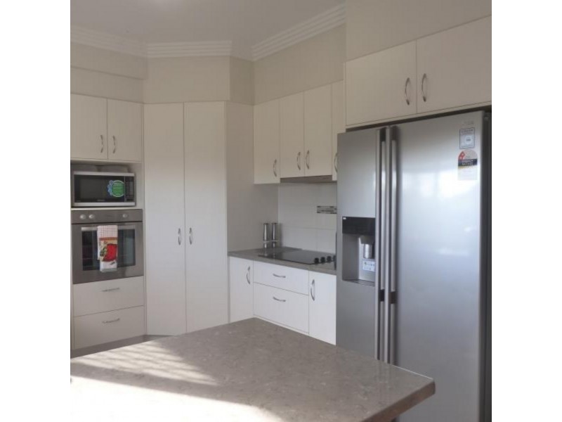 7 McIntyre Court, Urraween QLD 4655