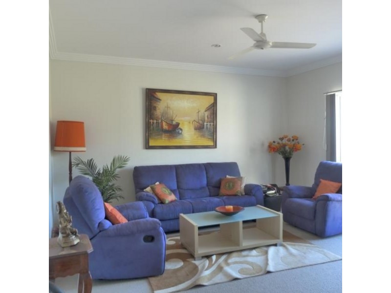 7 McIntyre Court, Urraween QLD 4655