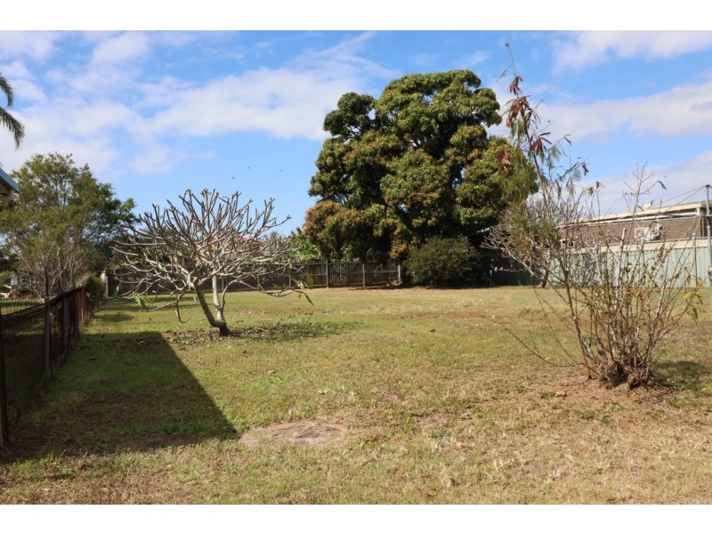 52 Long Street, Point Vernon QLD 4655