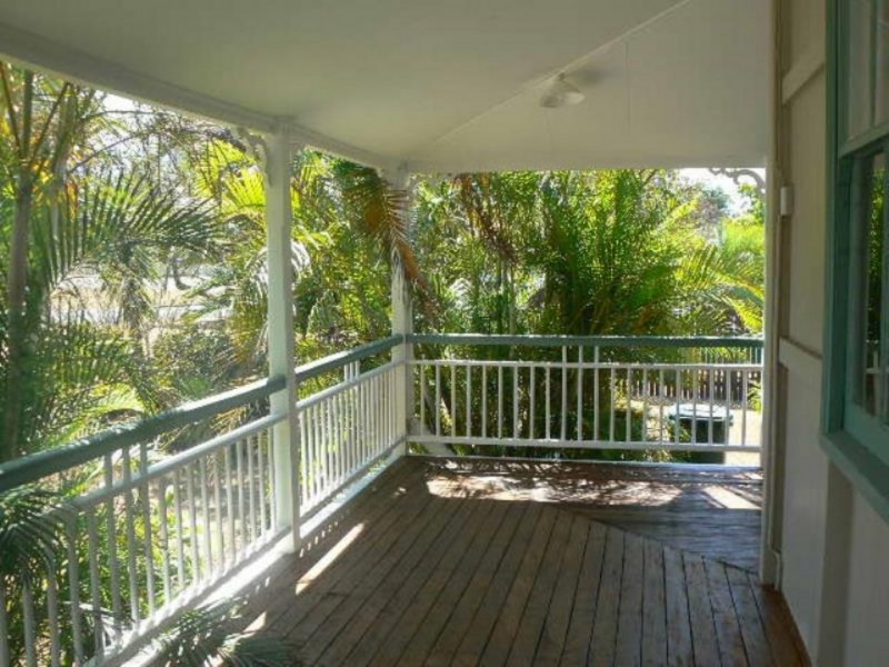 6 Mylne Court, Torquay QLD 4655