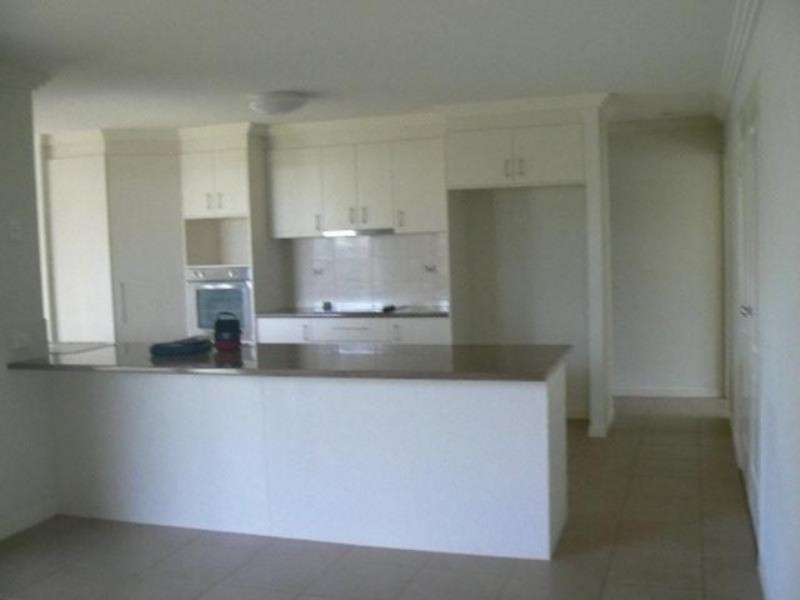 5 McIntyre Court, Urraween QLD 4655