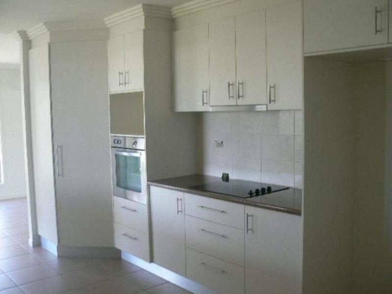 5 McIntyre Court, Urraween QLD 4655