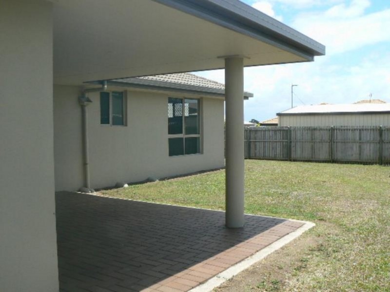 5 McIntyre Court, Urraween QLD 4655