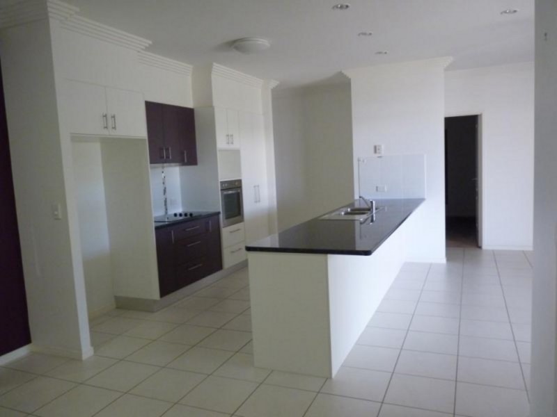 25 Lancaster Circuit, Urraween QLD 4655