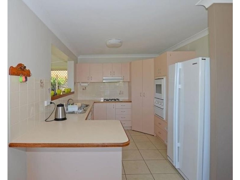 12 Crawford Drive, Dundowran QLD 4655