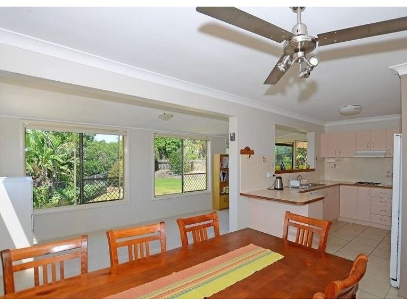 12 Crawford Drive, Dundowran QLD 4655