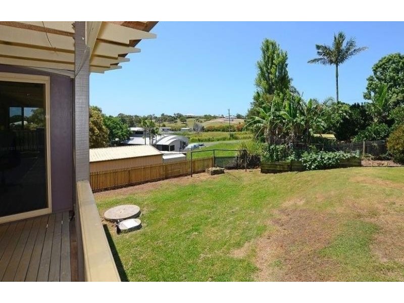 12 Crawford Drive, Dundowran QLD 4655