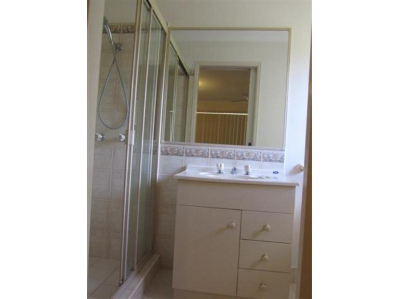 39 Kingfisher, Toogoom QLD 4655