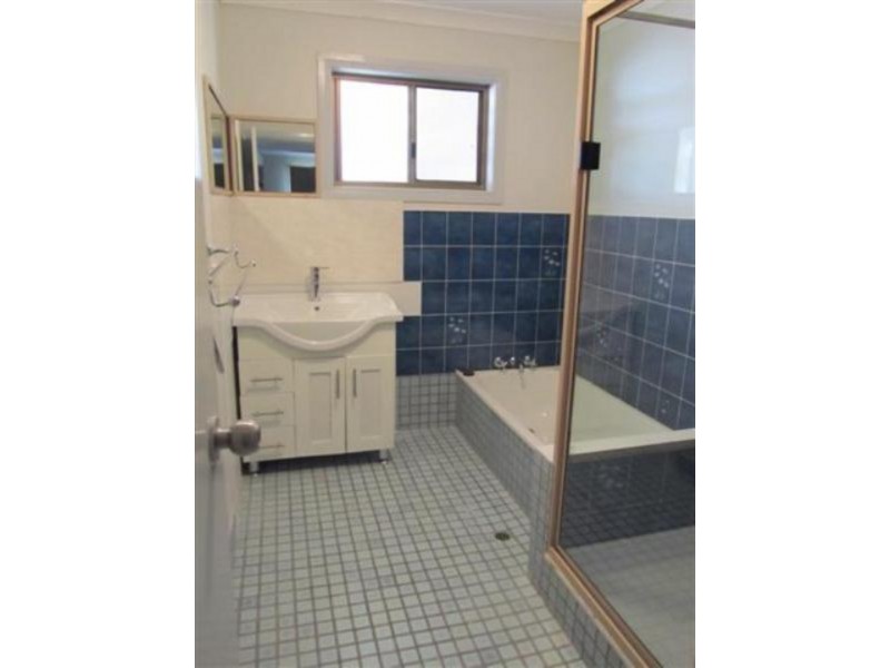 445 Boat Harbour Drive, Torquay QLD 4655