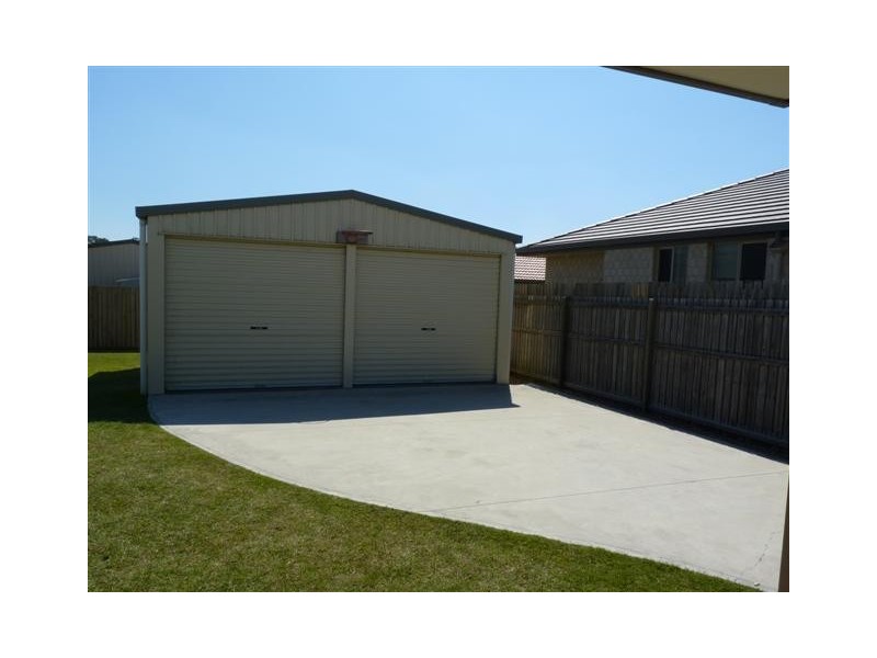 9 Pembridge Cct, Urraween QLD 4655