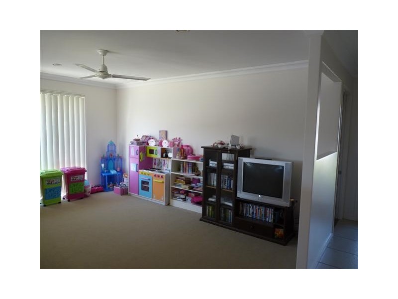 9 Pembridge Cct, Urraween QLD 4655