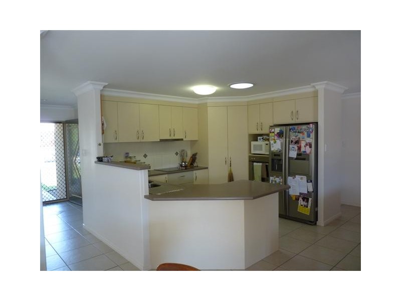 9 Pembridge Cct, Urraween QLD 4655