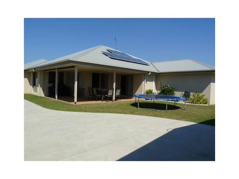 9 Pembridge Cct, Urraween QLD 4655