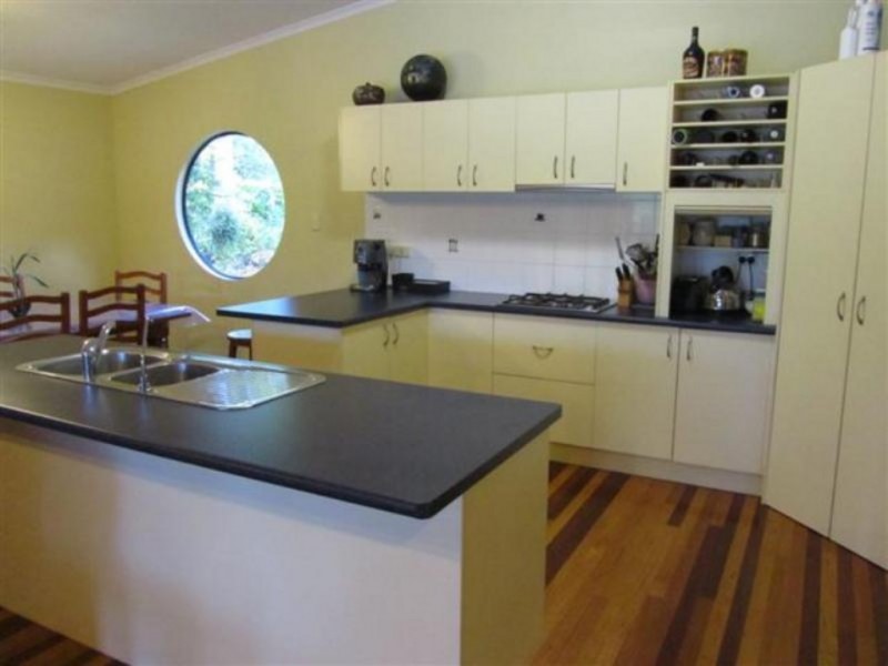 139 Christensen Street, Urraween QLD 4655