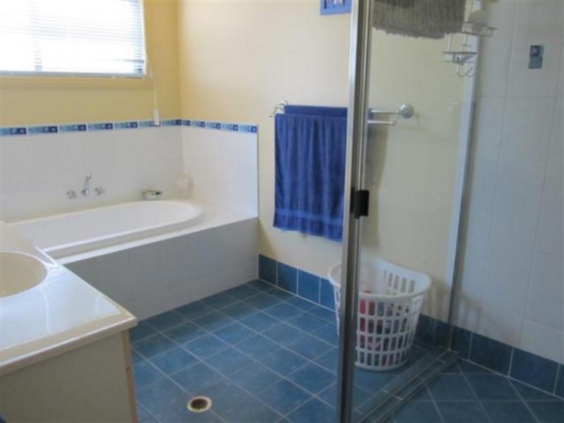 139 Christensen Street, Urraween QLD 4655