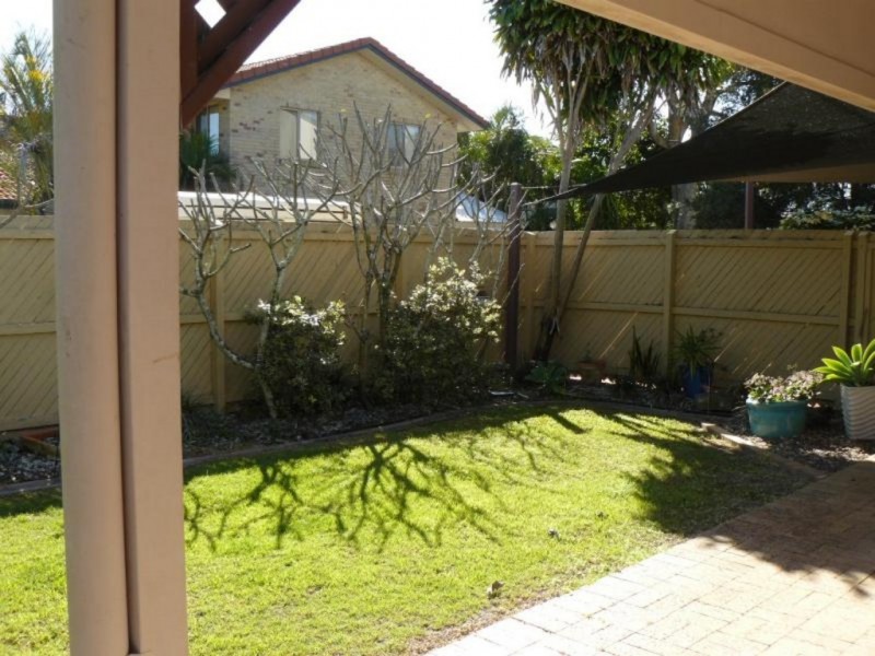 24 Leslie Lane, Scarness QLD 4655