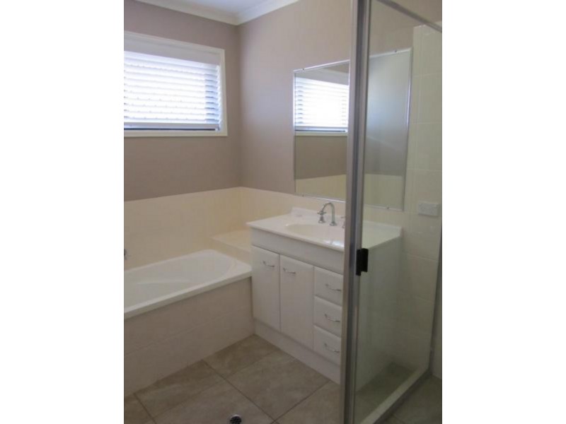 70 Endeavour Way, Eli Waters QLD 4655