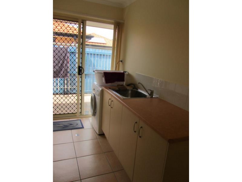 6 Banks Court, Torquay QLD 4655