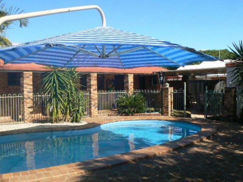 6 Sandalan Way, Urangan QLD 4655