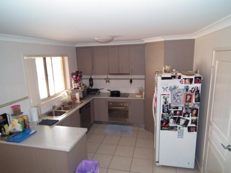 19 Spinnaker Drive, Point Vernon QLD 4655