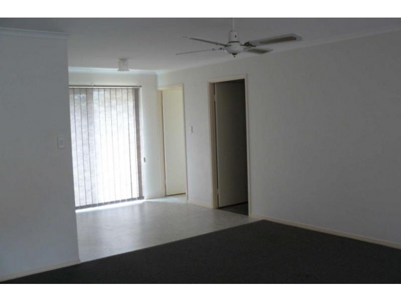 U4 40 Zephyr, Scarness QLD 4655