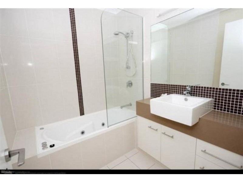 211/350 Esplanade, Scarness QLD 4655