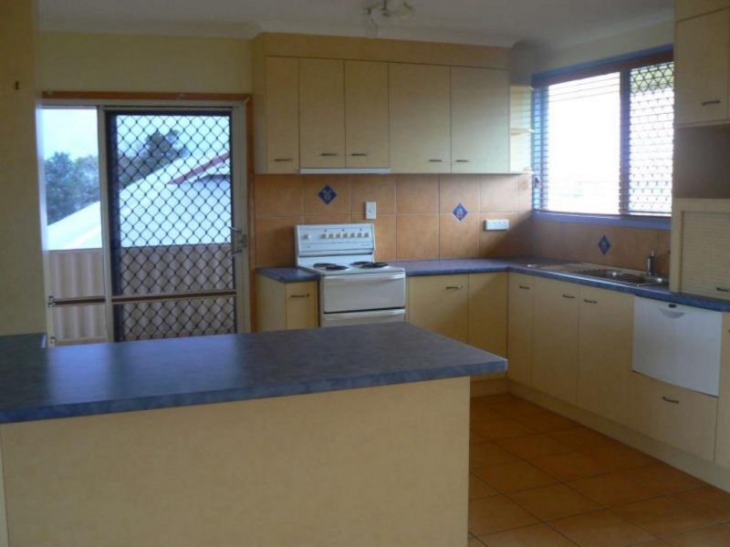 Unit 1/172 Long Street, Point Vernon QLD 4655